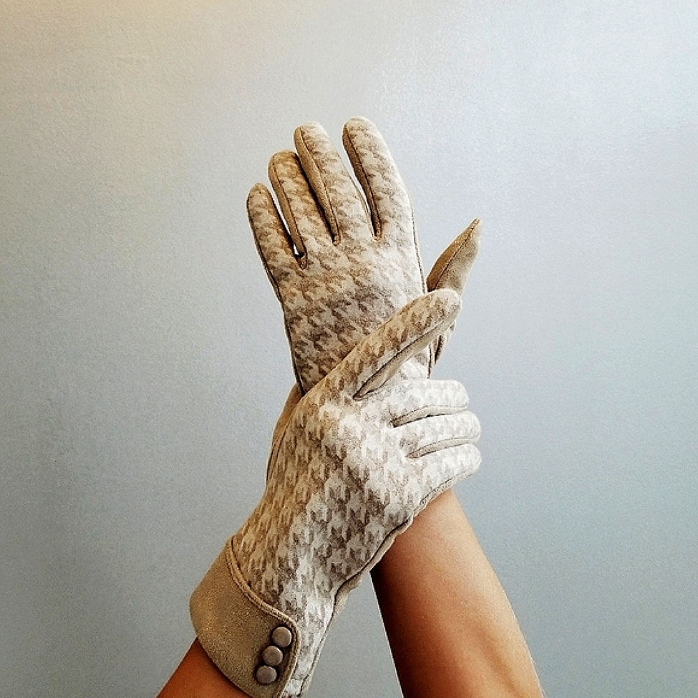 Womens houndstooth print warm smart touch gloves button details - tan